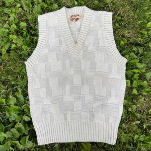 Sparkly Silver & Cream Sweater Vest! Vintage 1980s
